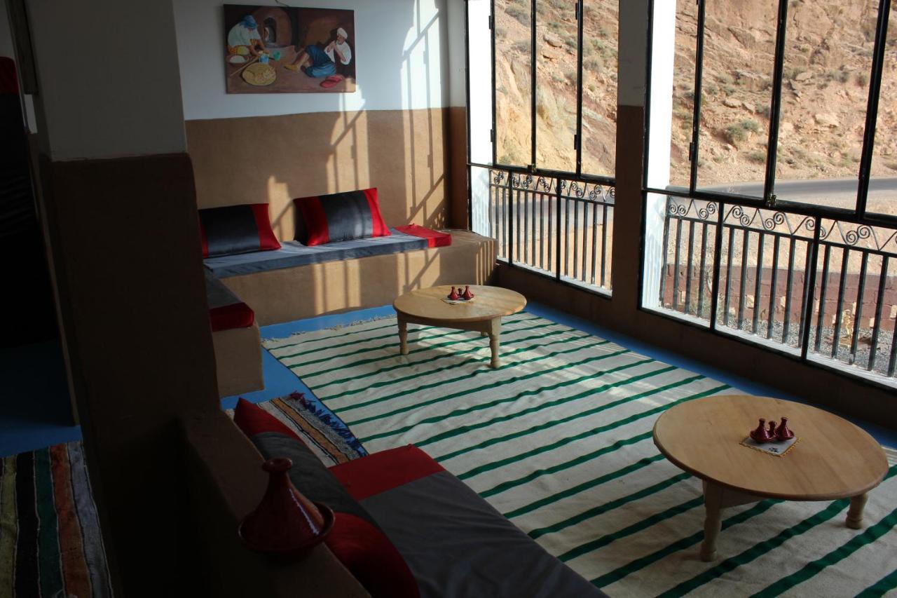 Albergue Kasbah Lucas Akhendachou n'Ait Ouffi Exterior foto